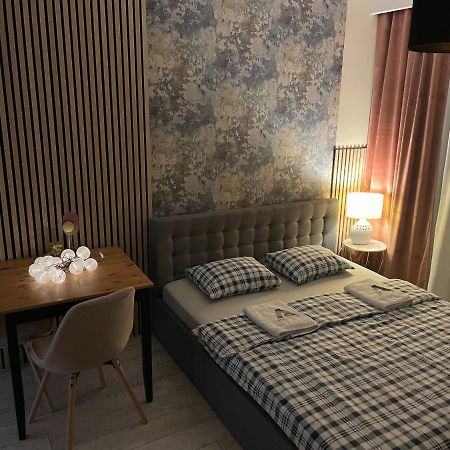 Apartament Royal Chelmonskiego シレーム エクステリア 写真